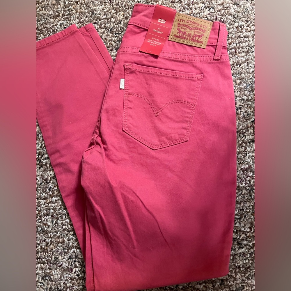 Levi's Women's Straight Leg Jeans in Vibrant Pink